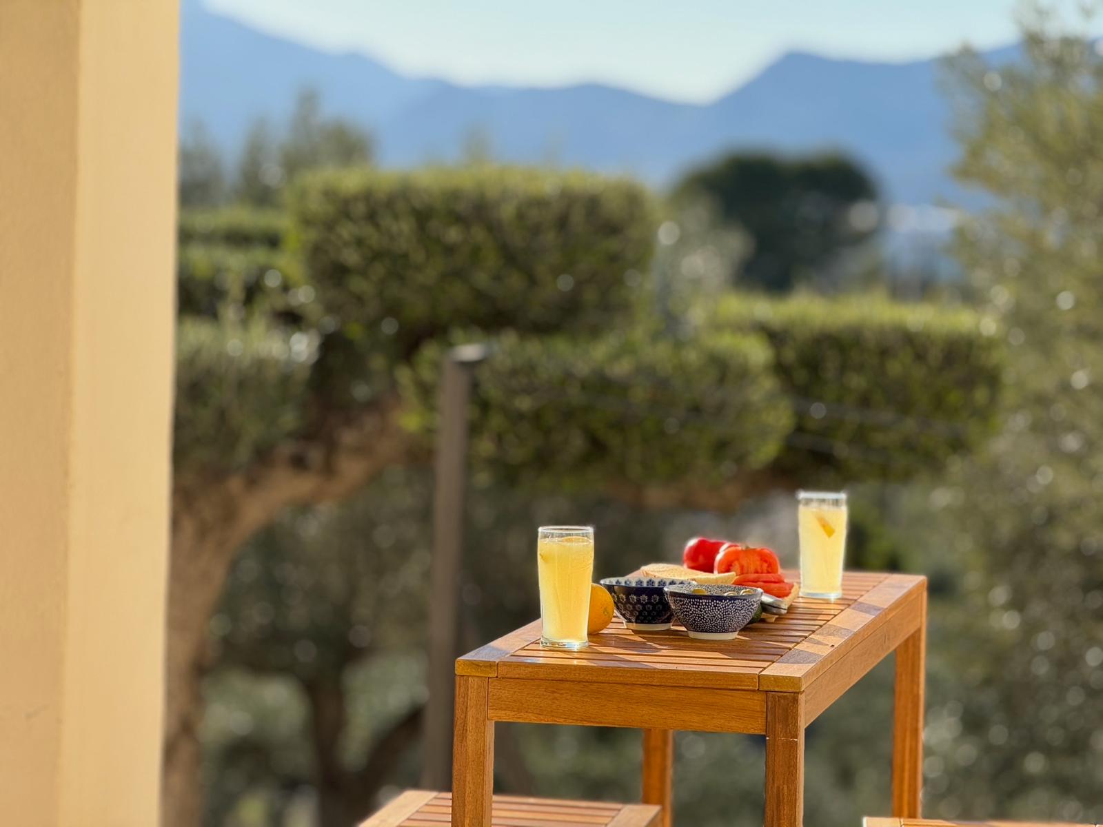 Sonnige Terrasse